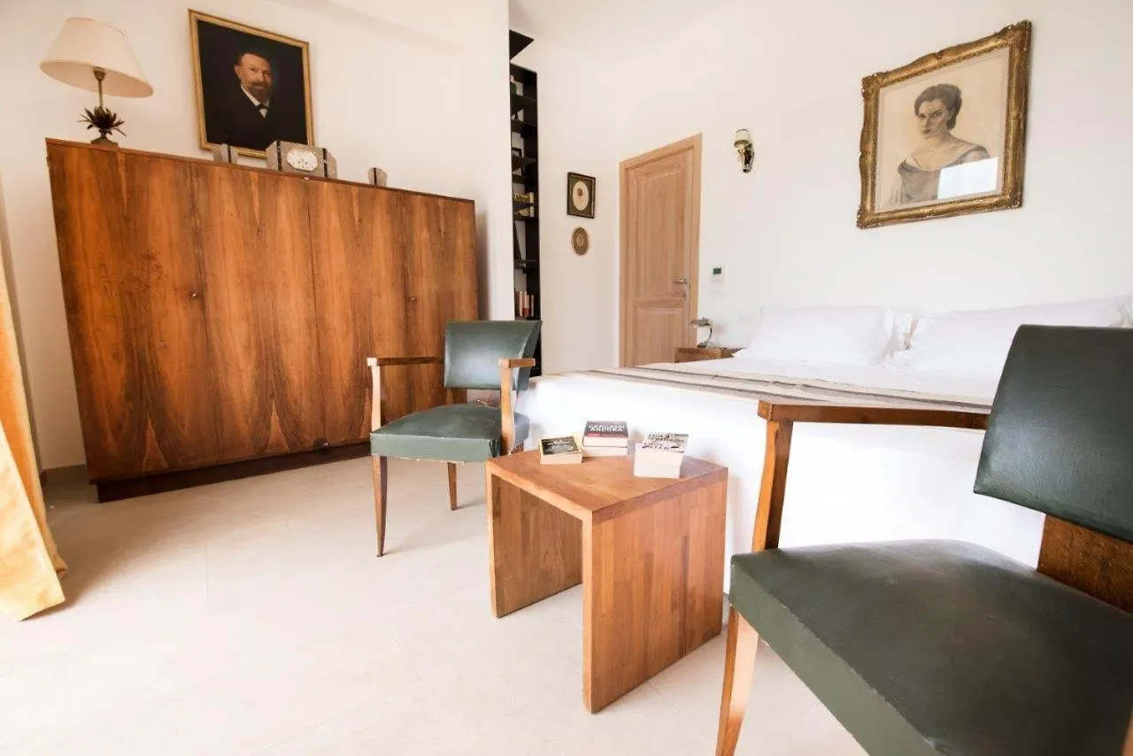 Cinecitta Sicily - La Villa Art Deco Noto 0*,  Italy