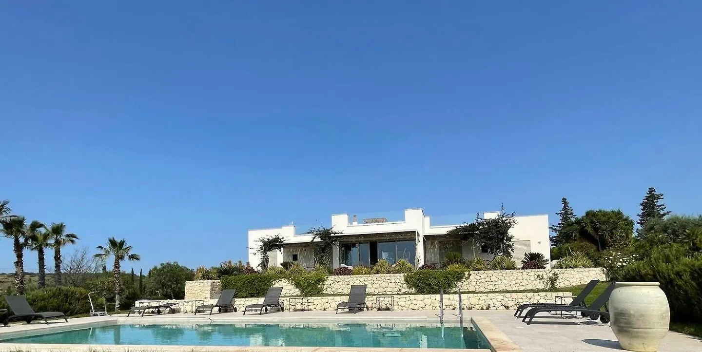 Cinecitta Sicily - La Villa Art Deco Noto